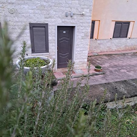Вілла La Casa Di Mezzo-Affitti Brevi-Zona Ospedali Busso Екстер'єр фото