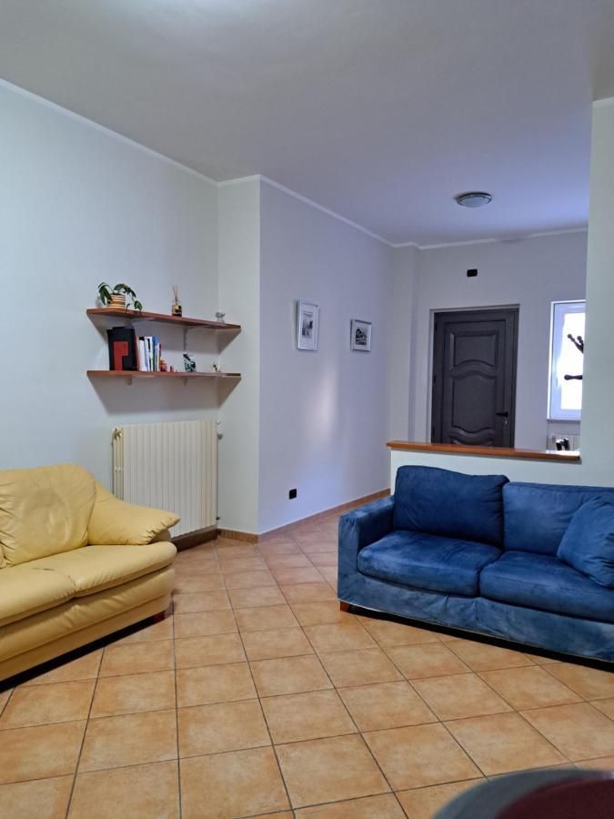 Вілла La Casa Di Mezzo-Affitti Brevi-Zona Ospedali Busso Екстер'єр фото